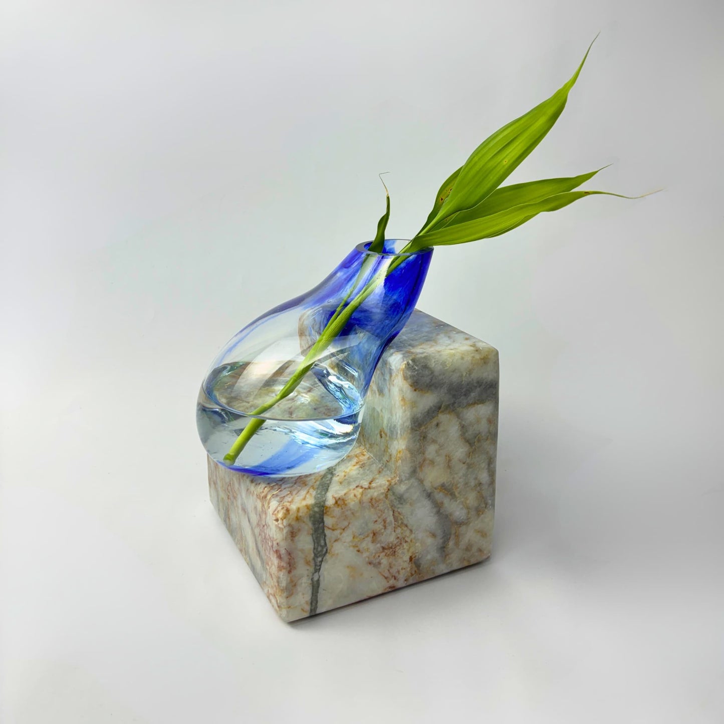 Patara Mavi Cam Vazo No: 4