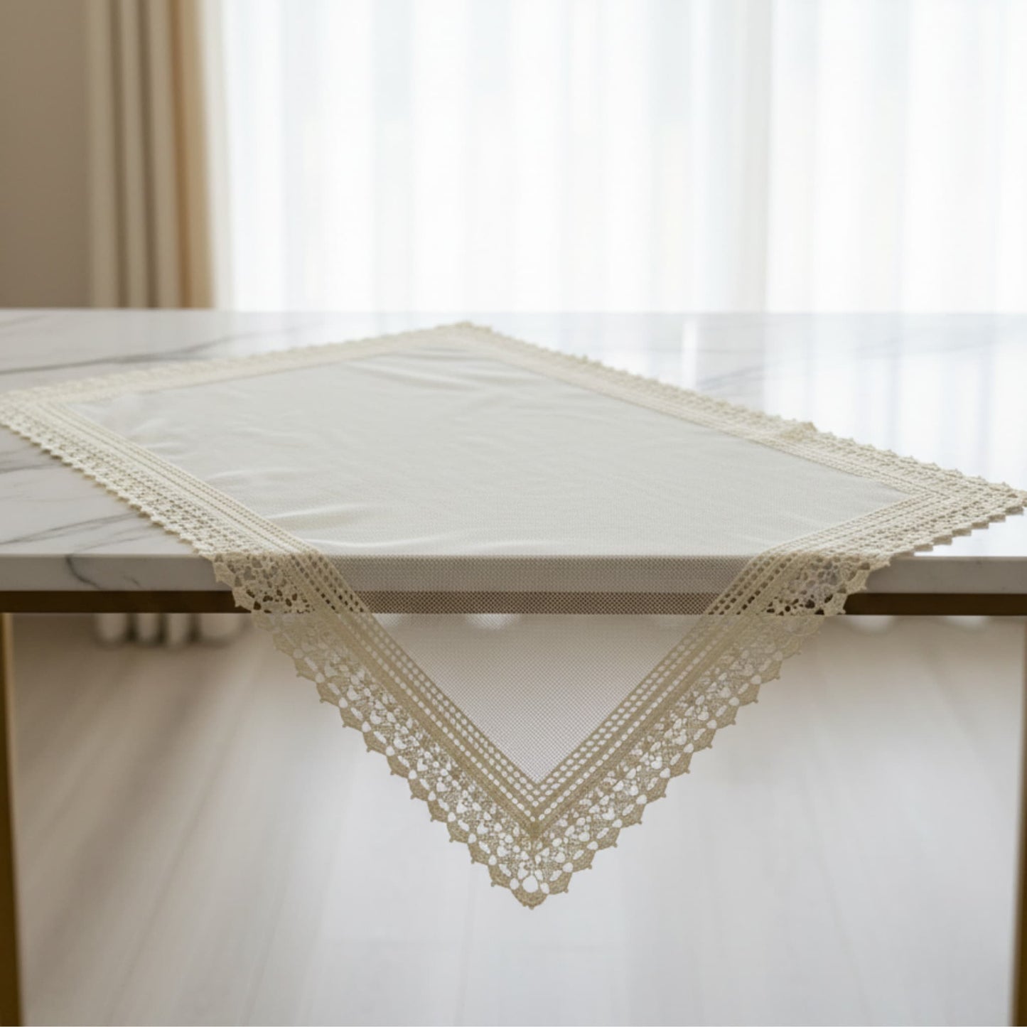 Alora Dantelli Krem Masa Örtüsü